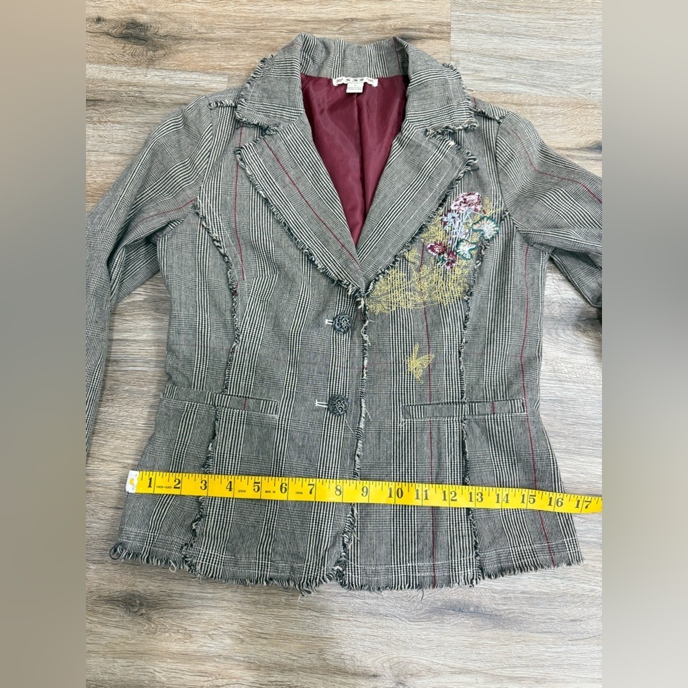 Tan Sport Womens Blazer Embroidered Floral Jacket Frayed Edge Size S Small - Picture 11 of 11